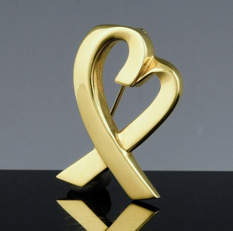 Tiffany & Co. 18k Gold Paloma Picasso Loving Heart Pin Brooch Large In Good Condition For Sale In Los Angeles, CA