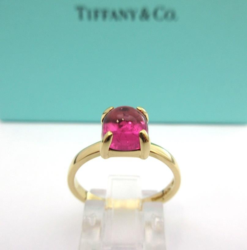 TIFFANY & Co. 18K Gold Paloma Picasso Rubellite Sugar Ring 7.5

 Metal: 18K Yellow Gold
 Size: 7.5
 Rubellite : 7mm x 7mm
 Hallmark: TIFFANY&Co. 750 ©Paloma Picasso
 Condition: Excellent condition, like new, comes with Tiffany box
 

Limited