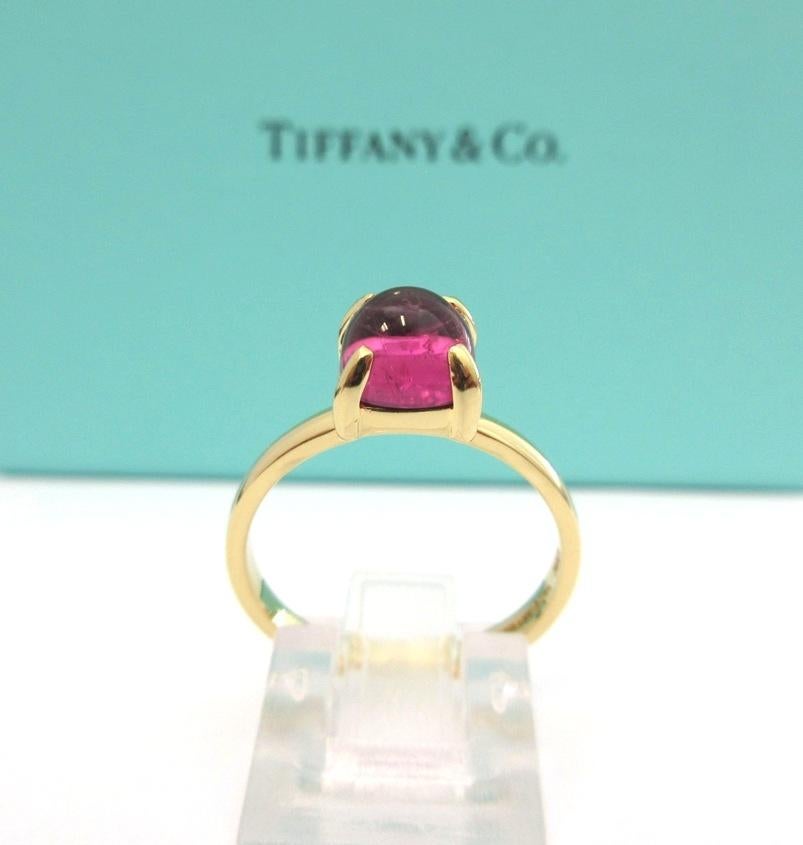 Taille cabochon Tiffany & Co. Bague Paloma Picasso en or 18 carats avec rubellite et sucre taille 7,5 en vente