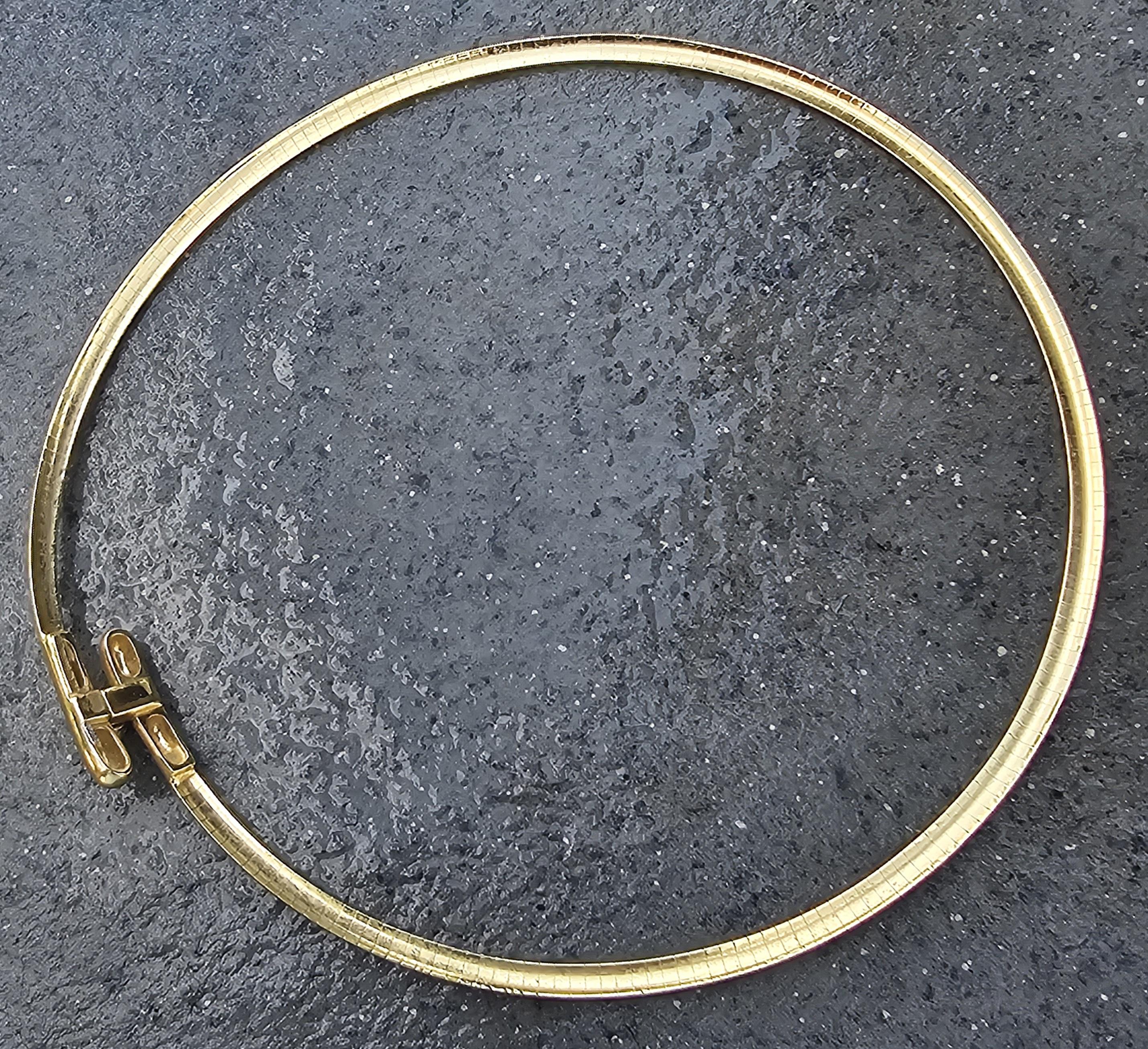 Tiffany & Co. Collana Omega Ball in oro 18k e platino con pavé di diamanti 34,1g in vendita 3