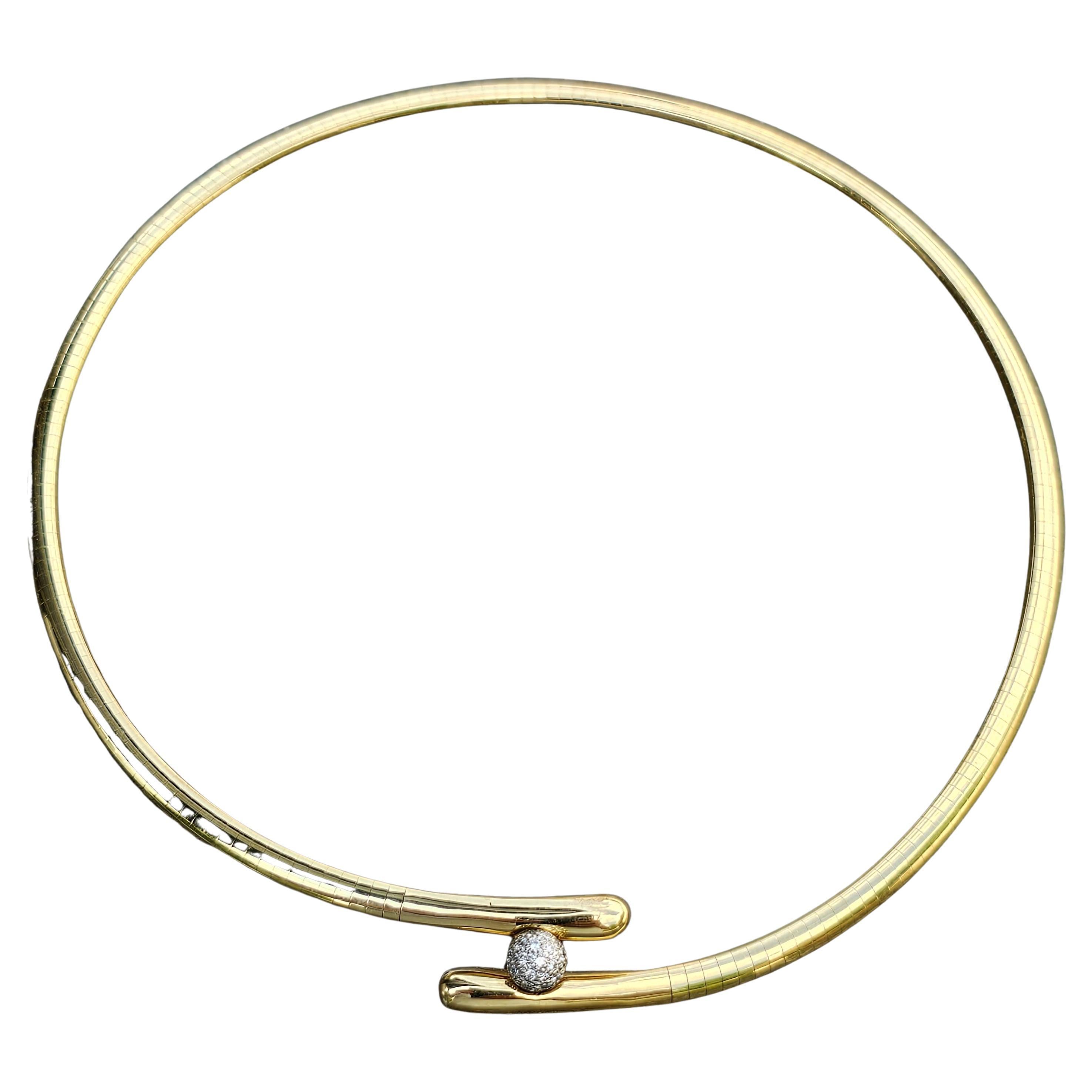 Tiffany & Co. Collana Omega Ball in oro 18k e platino con pavé di diamanti 34,1g in vendita