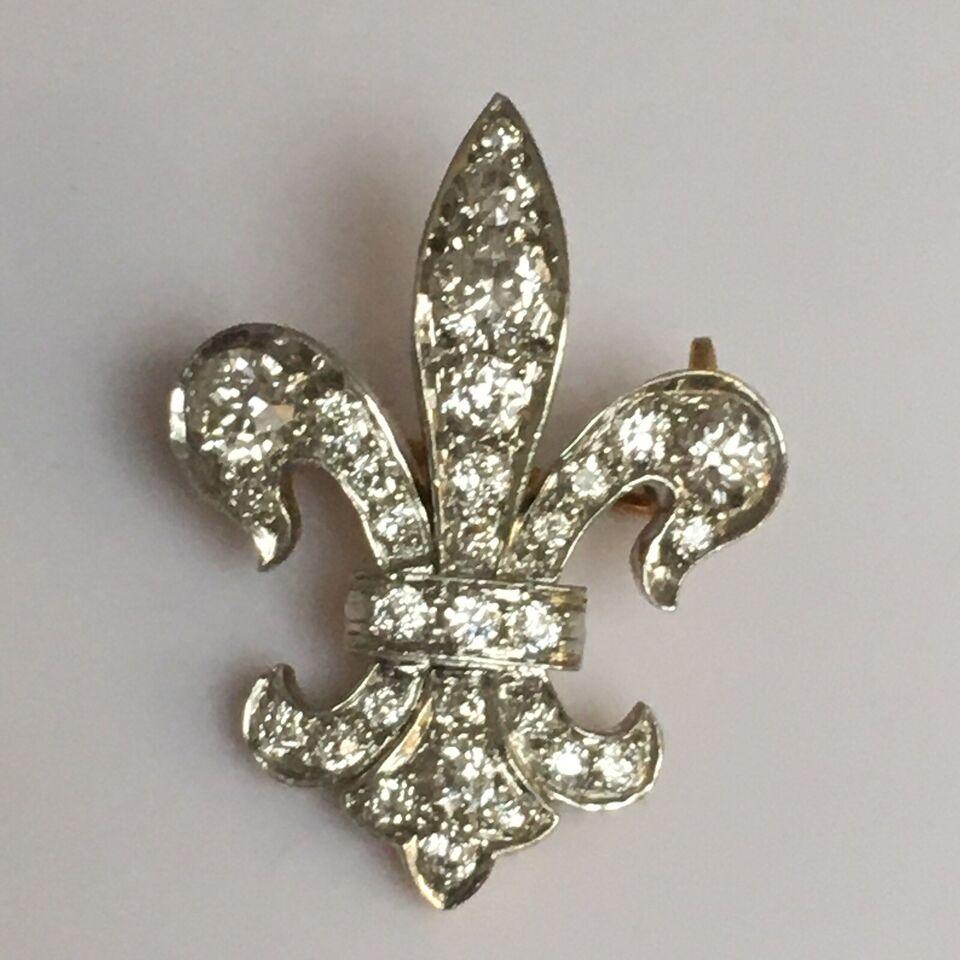 TIFFANY CO Fleur-de-Lis-Brosche, 18 Karat Gold Platin mit Diamanten im alteuropäischen Schliff (Rohschliff) im Angebot