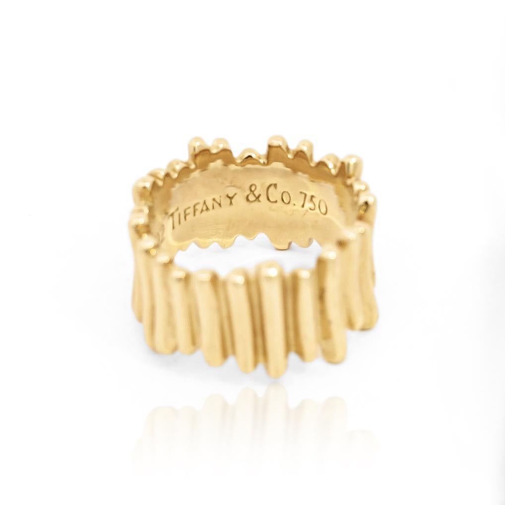 Tiffany & Co. 18K Gold Ribbed Band Ring Circa 2002 In Excellent Condition In Miami, FL