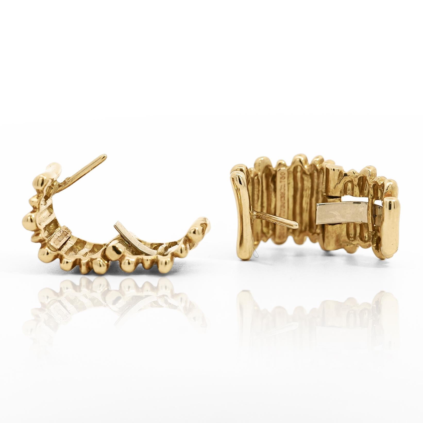 Tiffany & Co. 18K Gold Ribbed Huggie Latch Back Vintage Earrings 1