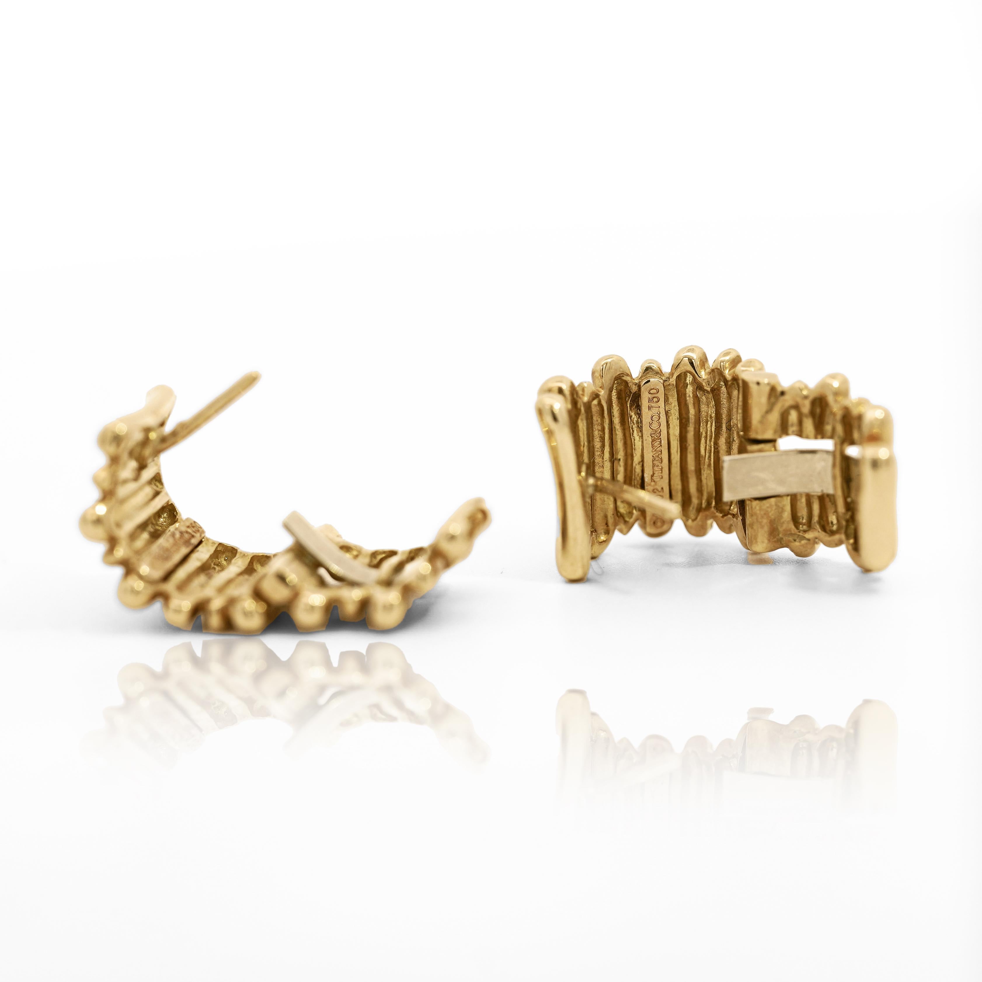 Tiffany & Co. 18K Gold Ribbed Huggie Latch Back Vintage Earrings 2
