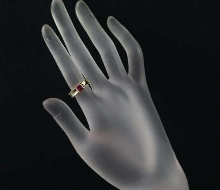 TIFFANY & Co. Bague empilable en or 18K avec rubis 5 Pour femmes en vente