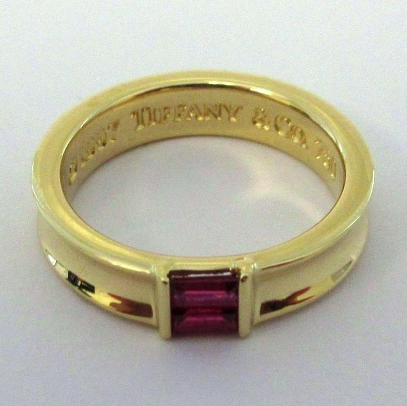 Women's TIFFANY & Co. 18K Gold Ruby Stacking Ring 5.5 For Sale