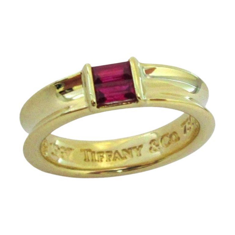 TIFFANY & Co. 18K Gold Ruby Stacking Ring 5.5