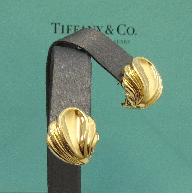 is 18k gold hallmark