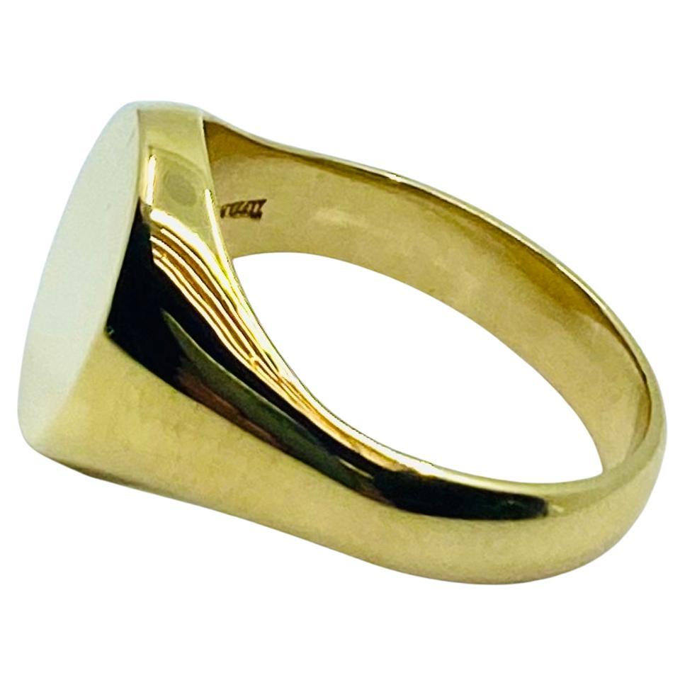 Tiffany & Co. 18k Gold Signet Ring  In Excellent Condition For Sale In Beverly Hills, CA