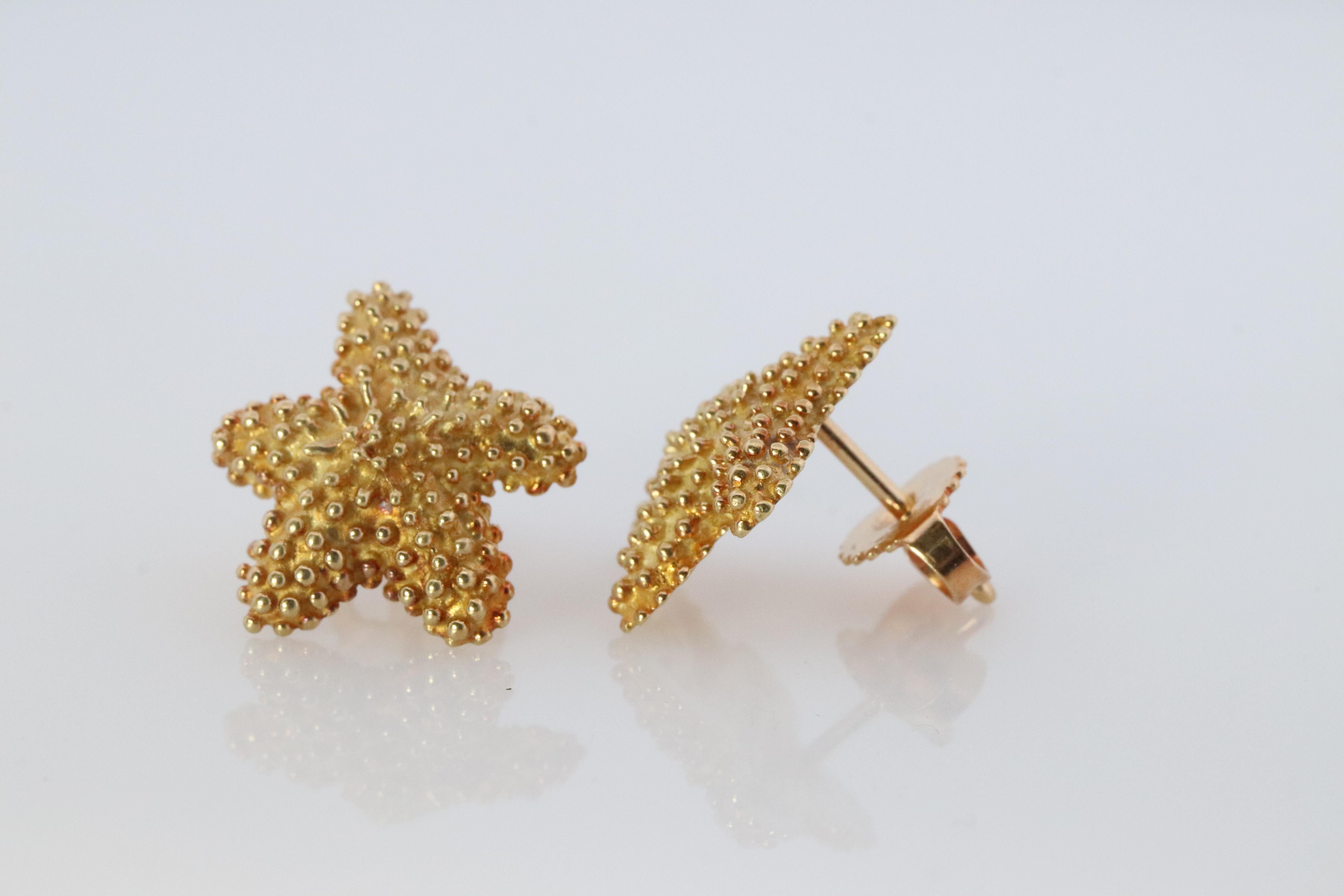 Modern Tiffany & Co 18k Gold Star Earrings. Starfish Spiky Tiffany Stud Earrings
