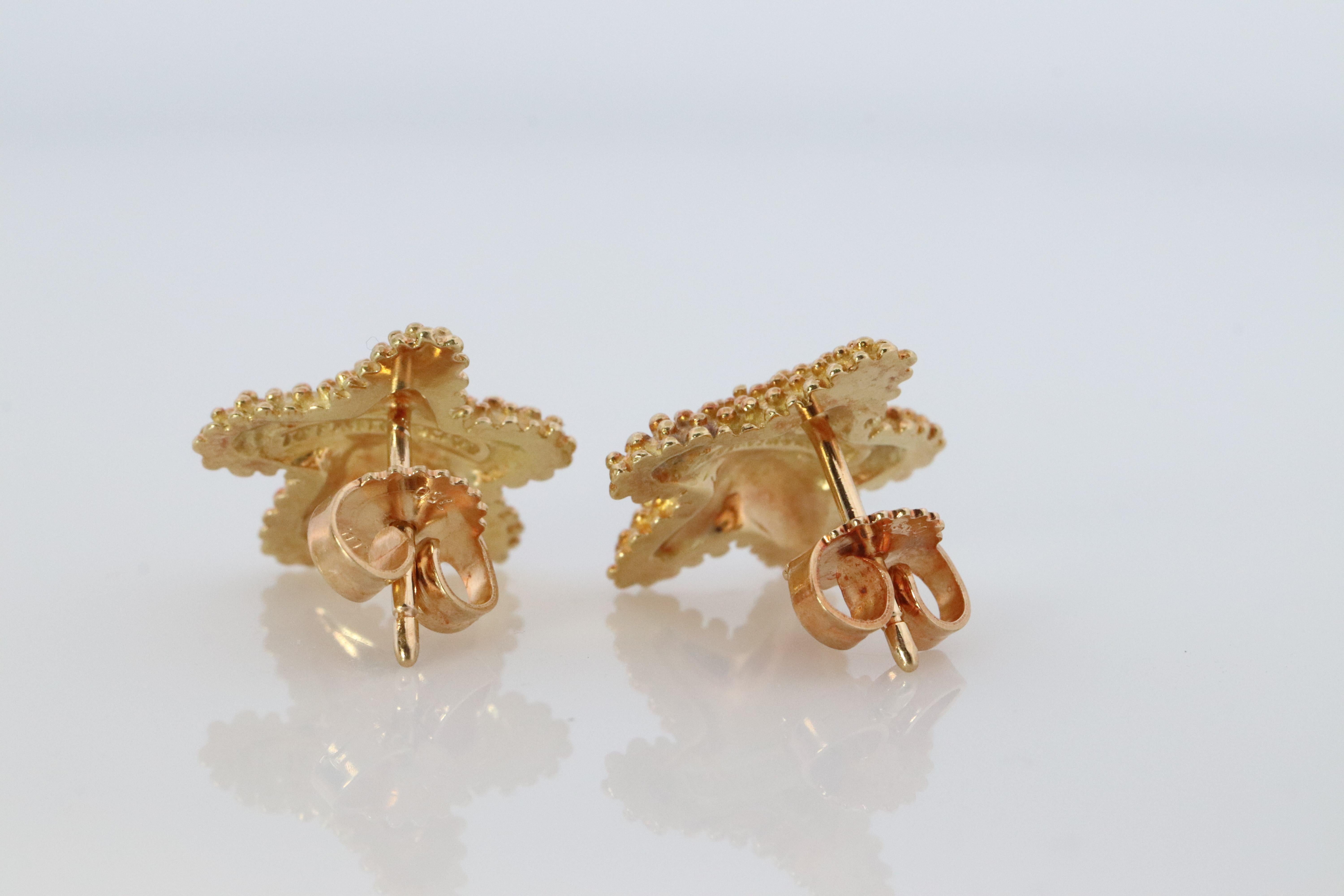 Tiffany & Co 18k Gold Star Earrings. Starfish Spiky Tiffany Stud Earrings In Good Condition In Port Charlotte, FL