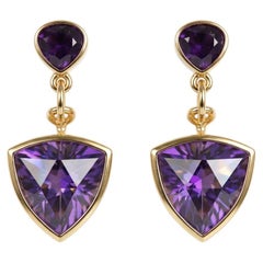Tiffany & Co. Ohrringe aus 18-karätigem Gold mit Amethysten im Trillion-Schliff und doppelten Anhängern