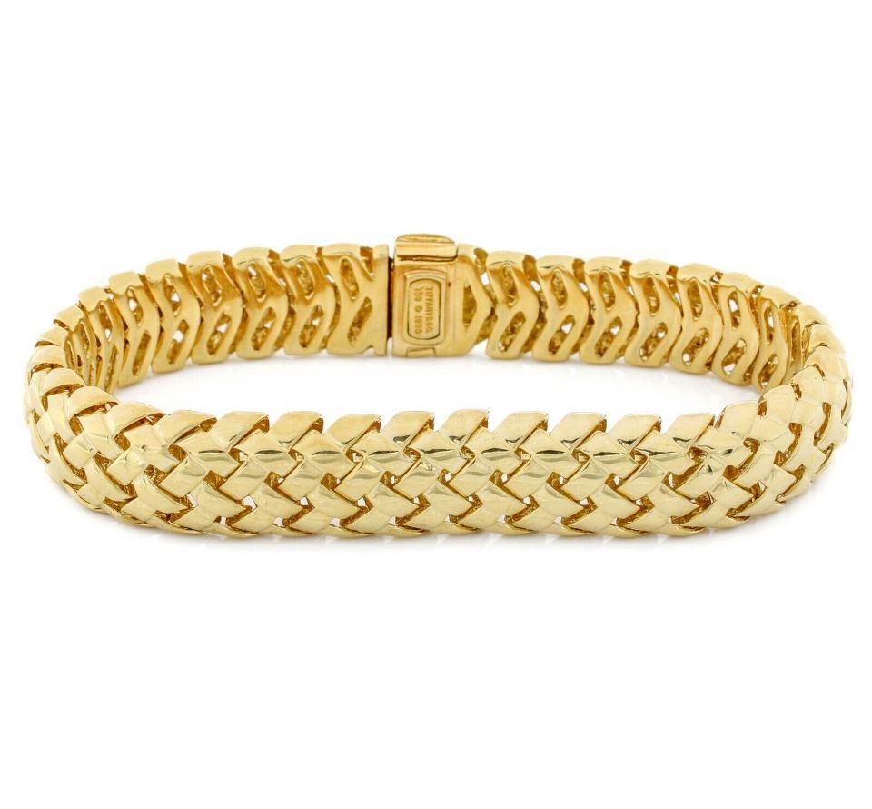 TIFFANY & Co. 18K Gold Vannerie Bracelet 

Metal: 18K yellow gold 
Weight: 49.20 grams
Length: 7.25