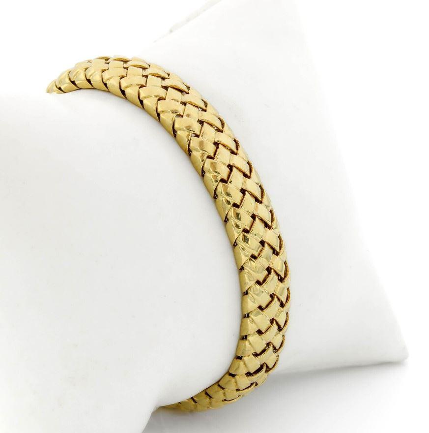 Women's TIFFANY & Co. 18K Gold Vannerie Cuff Bangle Bracelet For Sale
