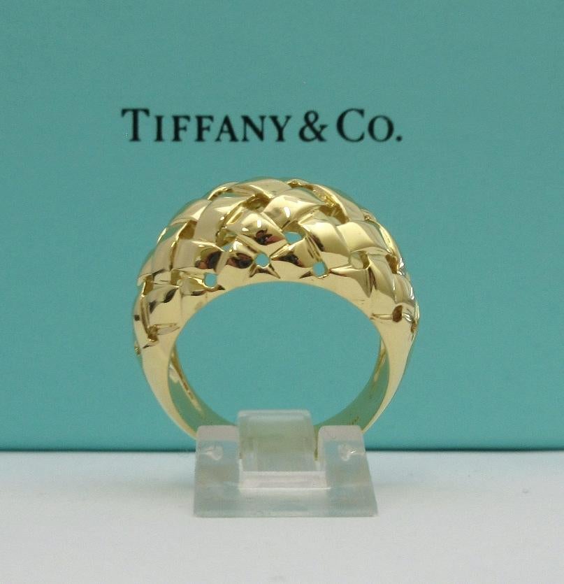 Tiffany & Co. 18k Gold Vannerie Dome Ring In Excellent Condition For Sale In Los Angeles, CA