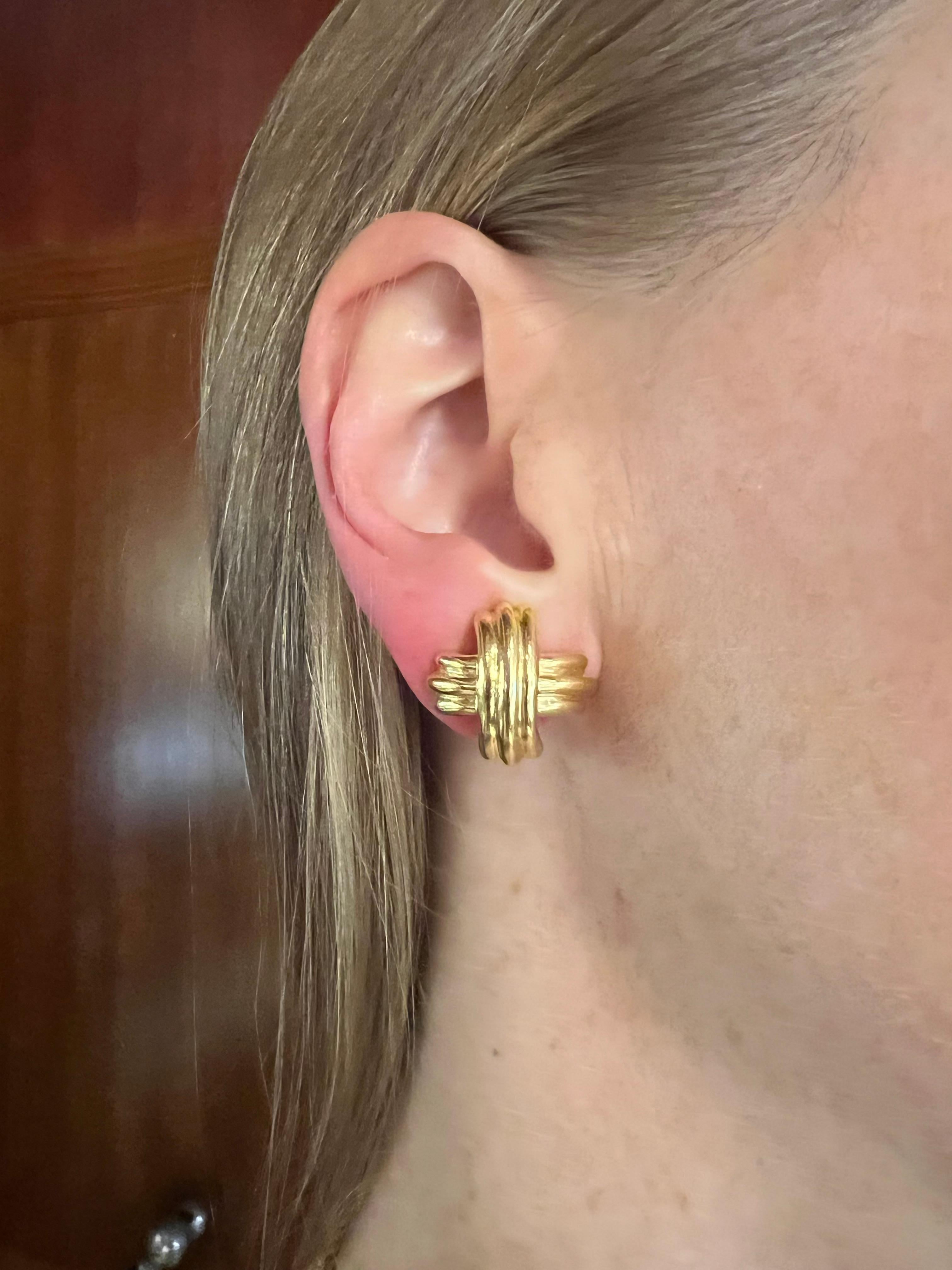 Orecchini X in oro 18k di Tiffany & Co. in vendita 3
