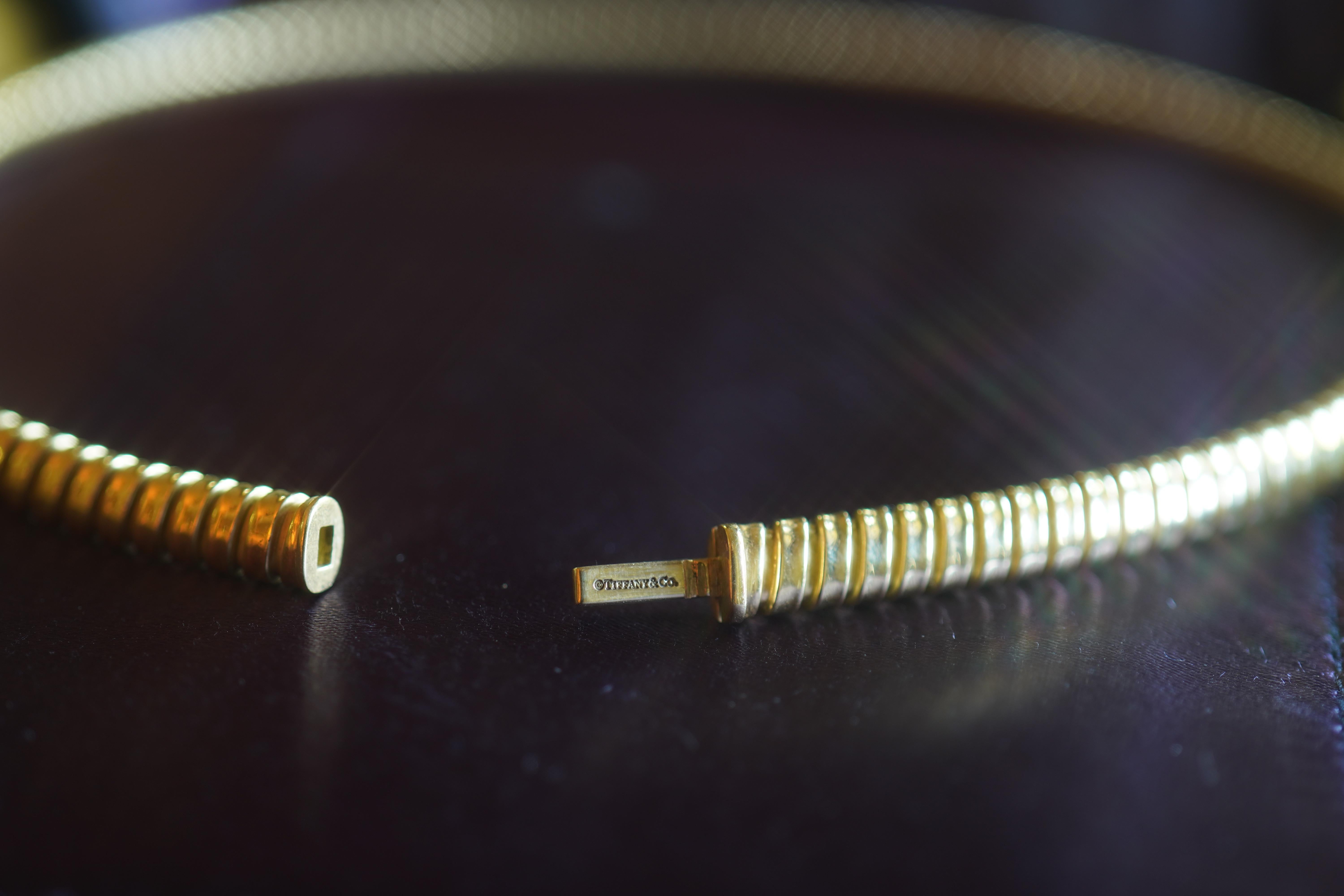 Moderne Tiffany & Co 18K Necklace Vintage Solid Gold Choker Omega Chain Fine Authentic en vente