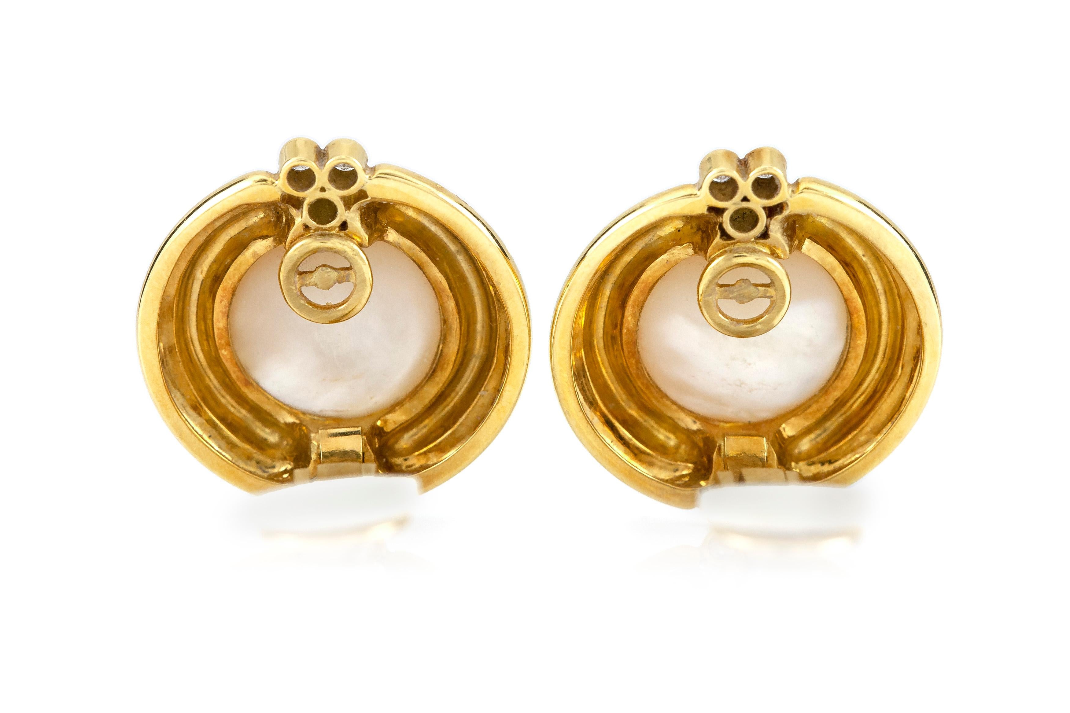 Tiffany and Co 18 Karat Pearl and Diamonds Round Earrings at 1stDibs ...
