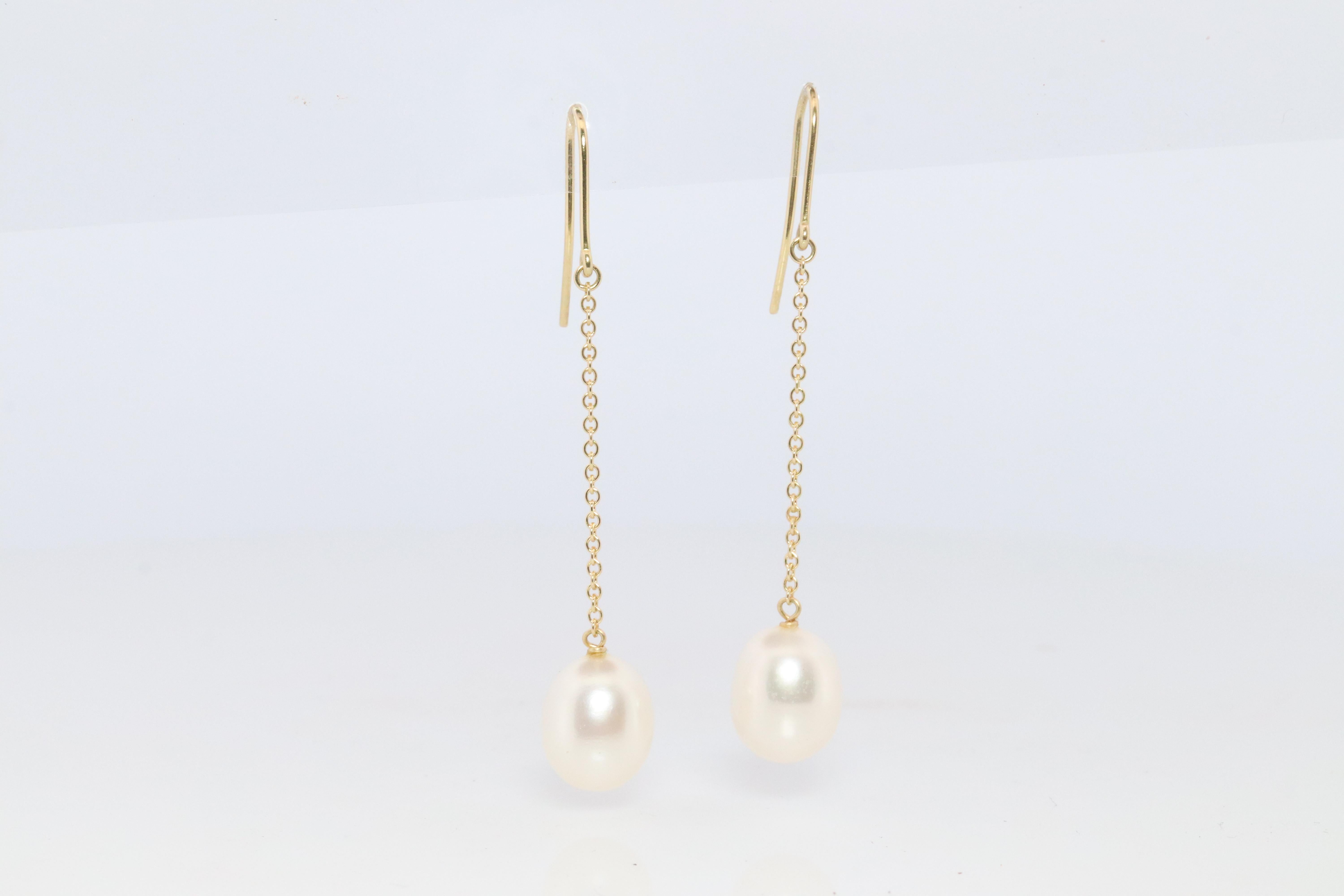 Encantador hallazgo. PENDIENTES AUTÉNTICOS DE ORO AMARILLO DE 18 QUILATES Tiffany & Co.

Pendientes Elsa Peretti de perlas por metros

Oro Amarillo 18k 750

Con sello de calidad Tiffany & Co.
48 mm de caída total
Perlas de 10 mm por 8,5 mm