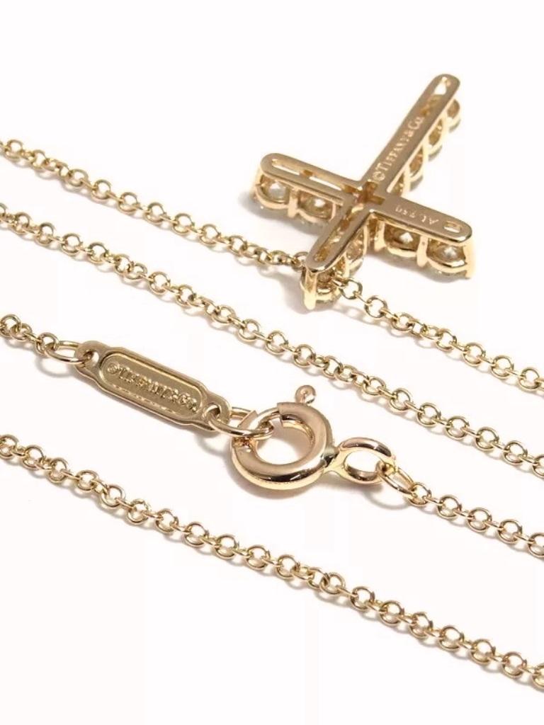 TIFFANY & Co. 18K Rose Gold .42ct Diamond Cross Pendant Necklace In Excellent Condition For Sale In Los Angeles, CA