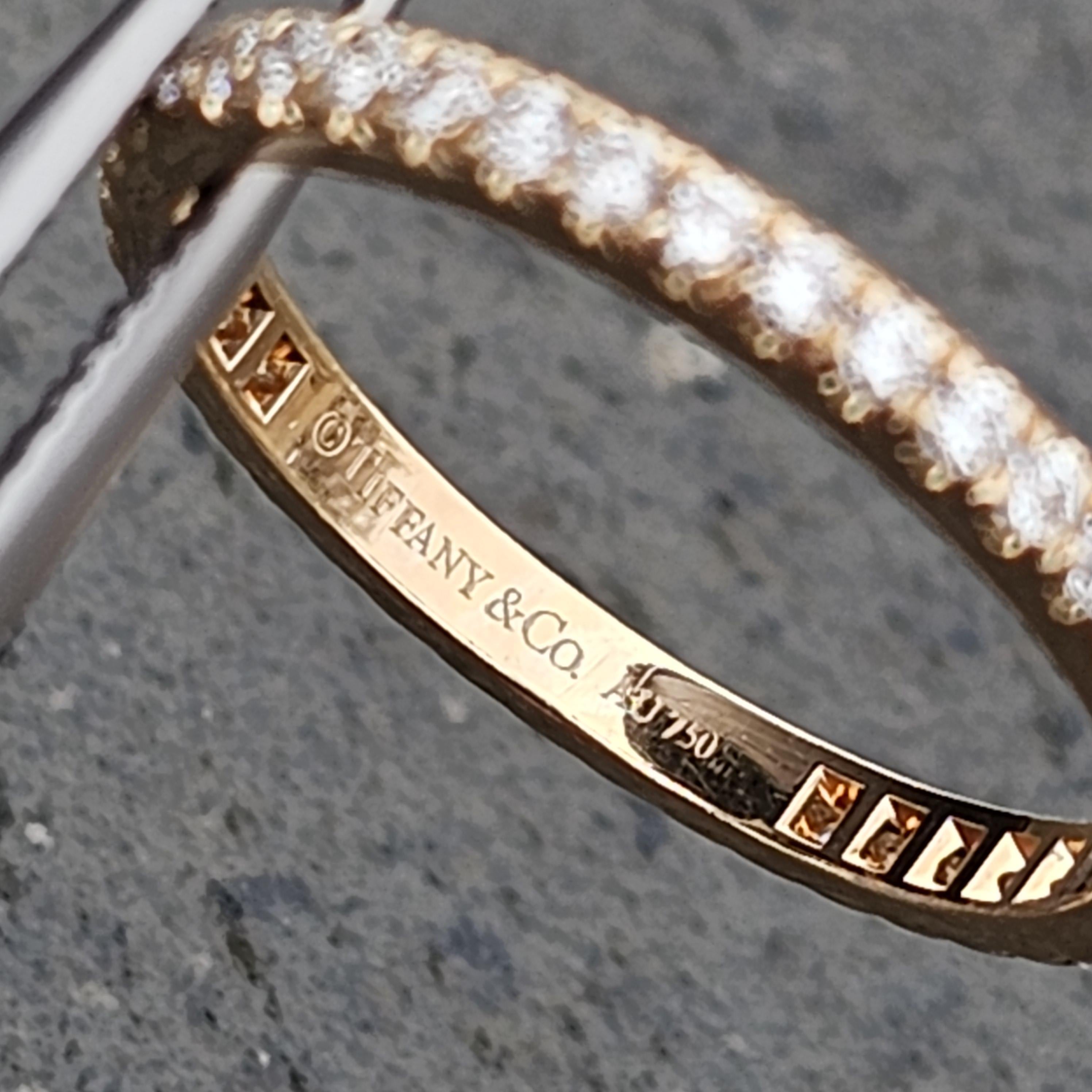 Tiffany & Co. Anello a fascia con diamanti in oro rosa 18k misura 5,5 ~.42ctw In condizioni buone in vendita a Northbrook, IL