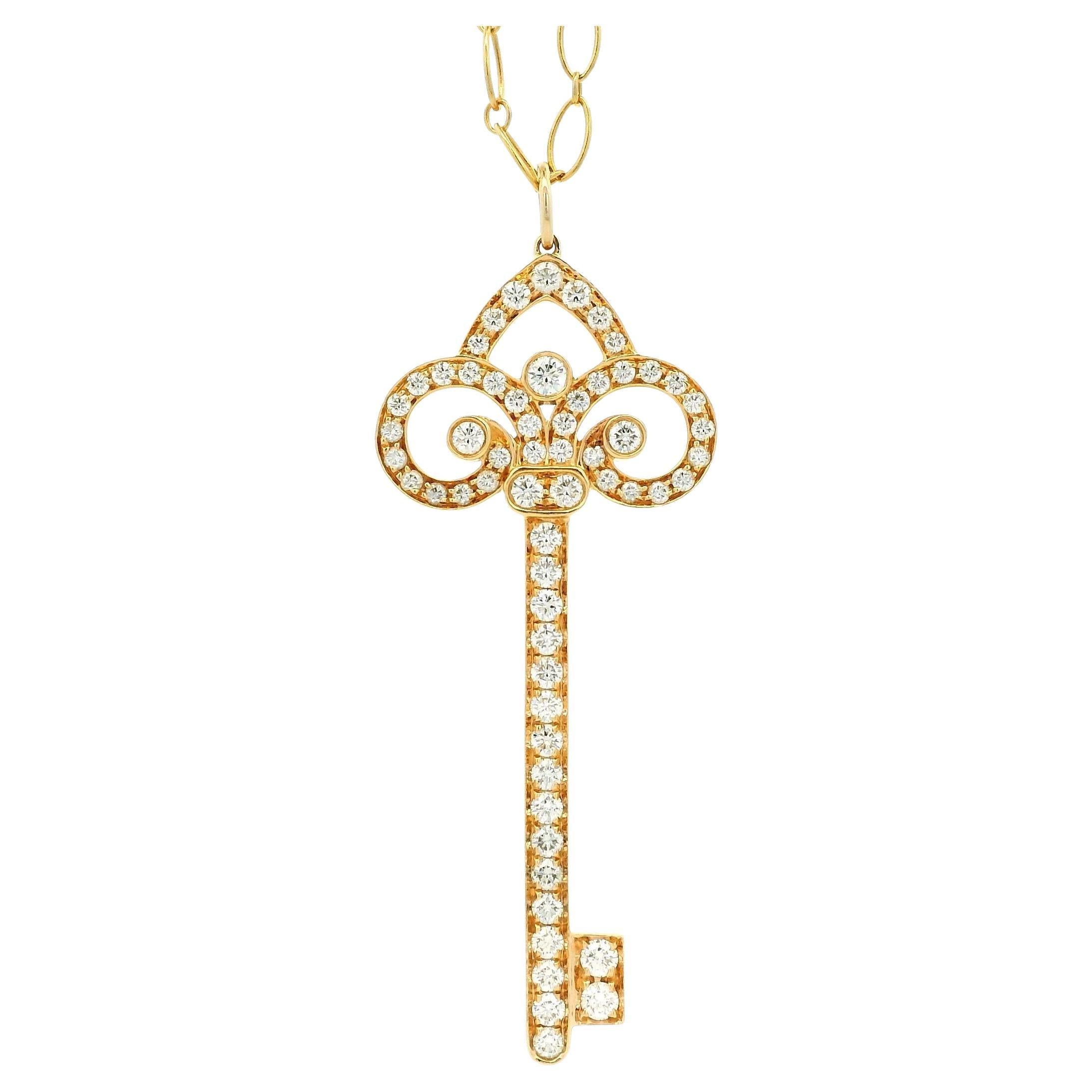 Tiffany & Co Collier à pendentif Fleur de Lis en or rose 18k avec 0,90ctw de diamants en vente