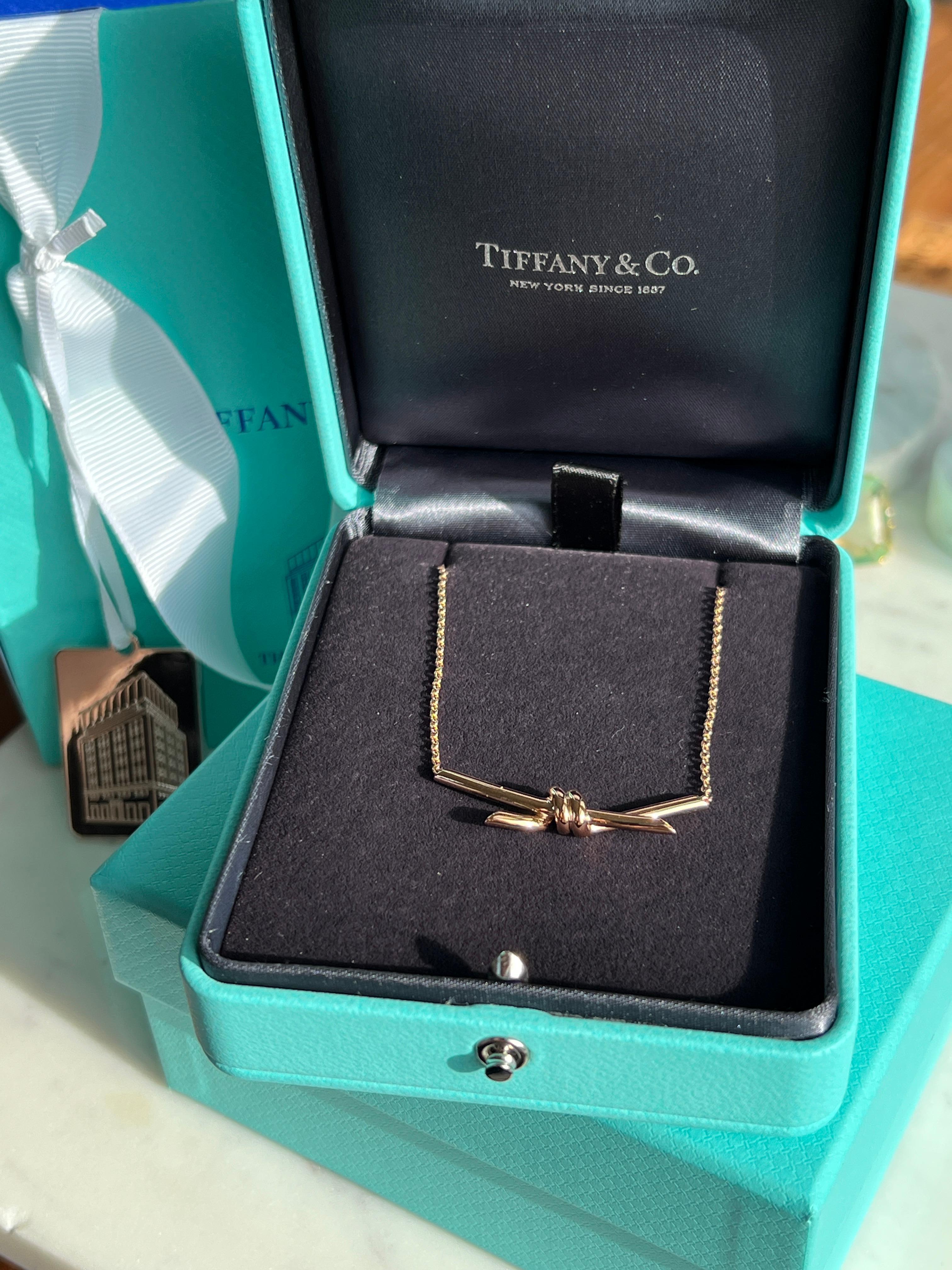 Tiffany & Co. 18k Rose Gold Knot Necklace For Sale 8