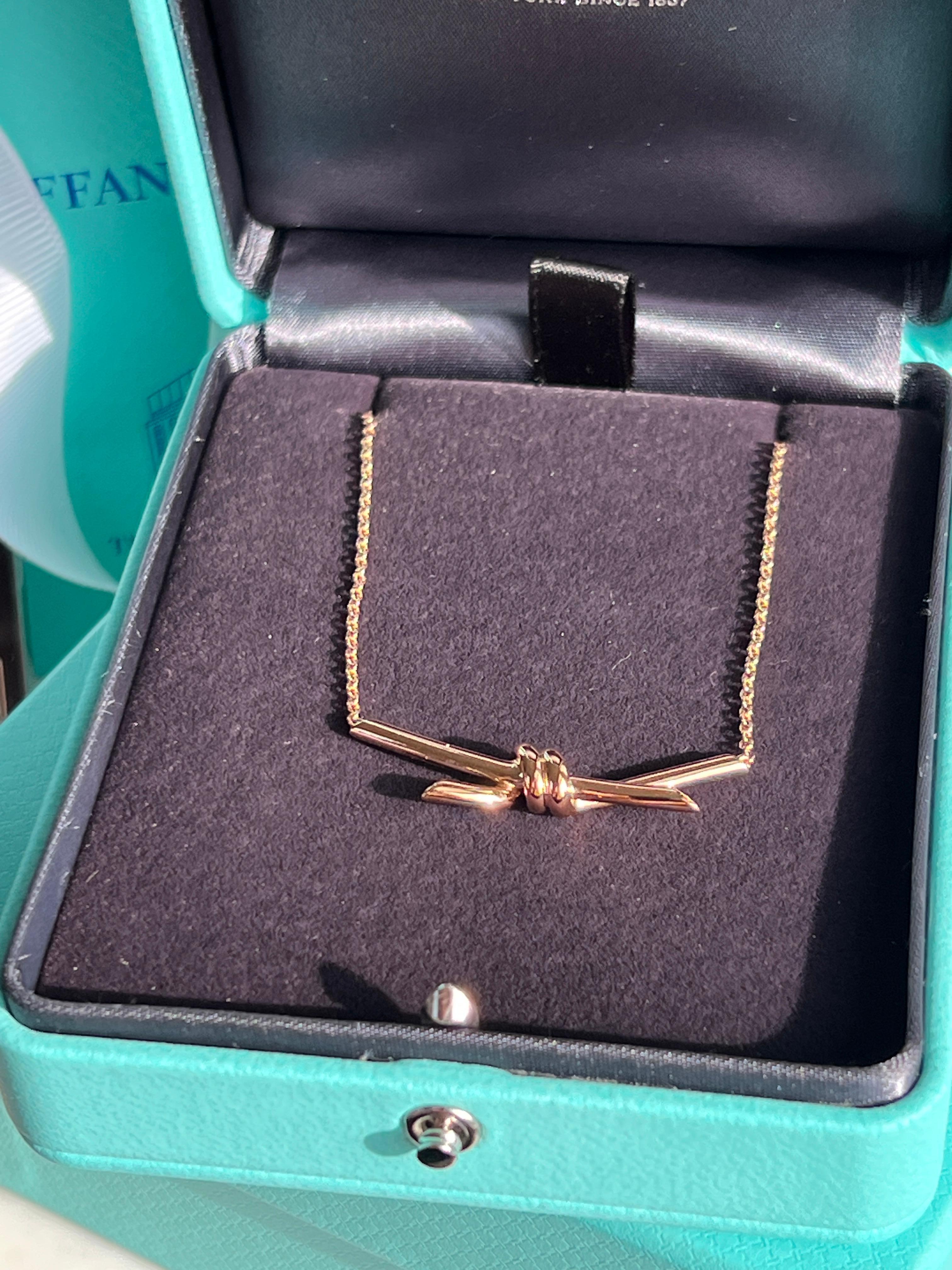 Tiffany & Co. 18k Rose Gold Knot Necklace For Sale 9