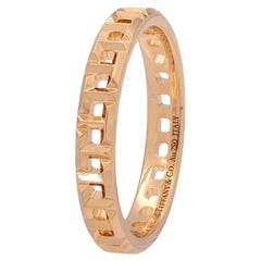 Tiffany & Co. Ring aus 18 Karat Roségold, Modell „T True Narrow Band“, Größe 8