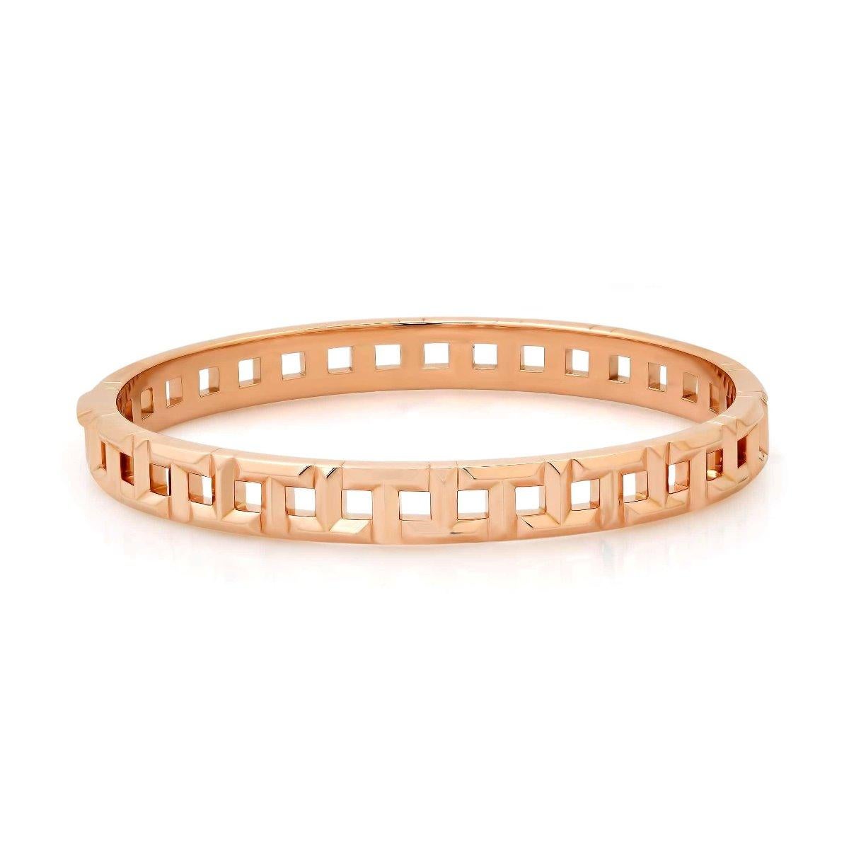 TIFFANY & Co. 18K Rose Gold T True Narrow Hinged Bangle

Metal: 18K Rose Gold
Weight: 33.50 grams
Size: Size small, fits wrists up to 5.75