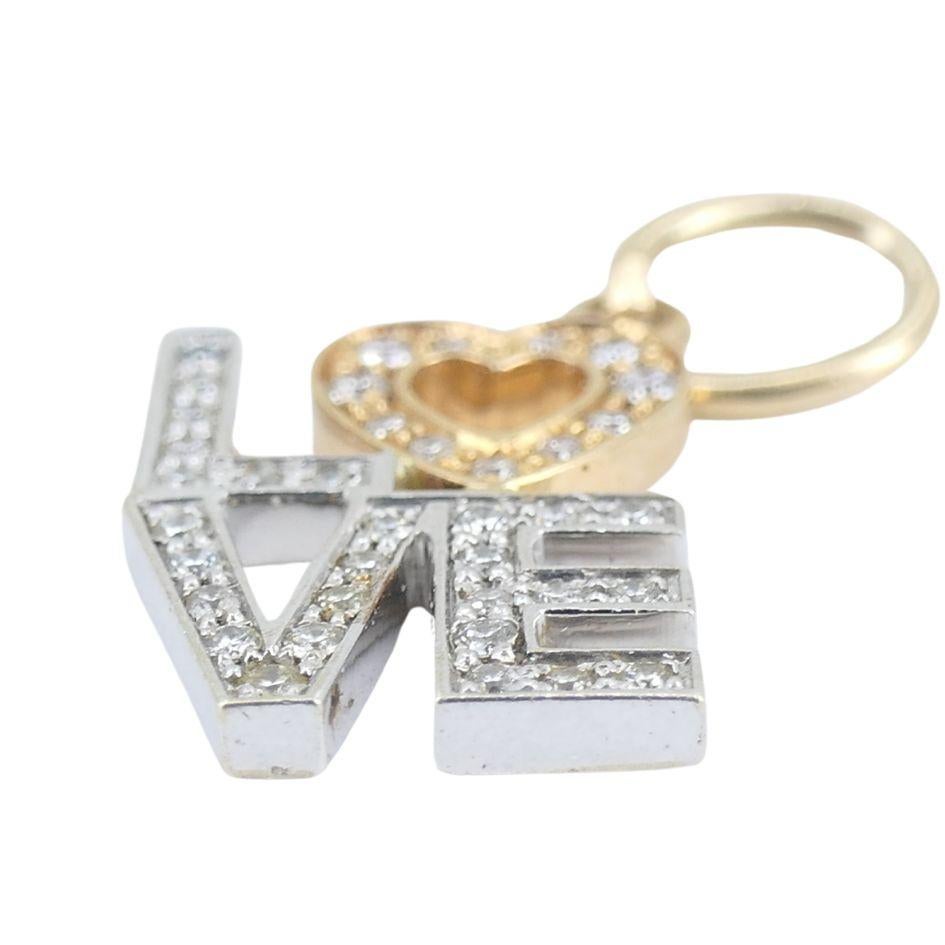 This Tiffany & Co. pendant features the iconic 