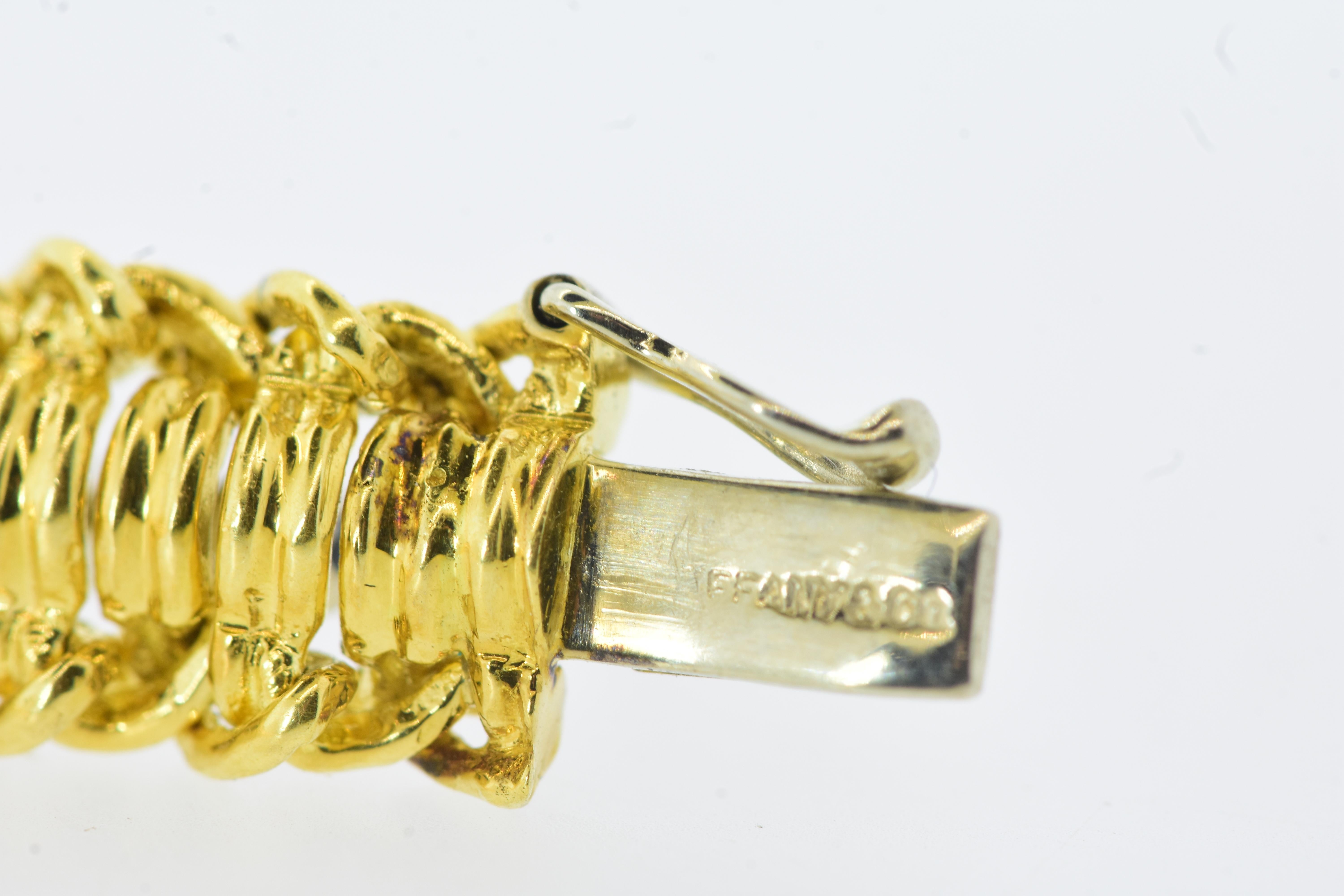 Bracciale vintage Tiffany & Co. 18K con diamanti e zaffiri, 1960 ca. in vendita 7