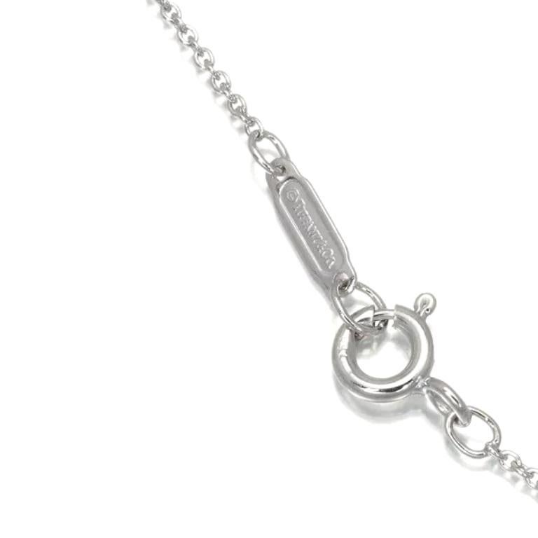 Golding Co. Collier Stitch by Stitch en or blanc 18 carats avec diamant de 0,05 carats en vente 3
