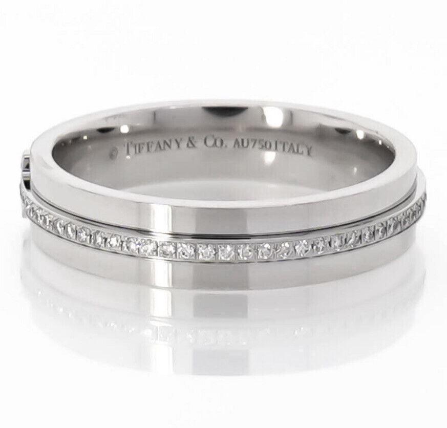 TIFFANY & Co. 18K Weißgold 4.5mm breiter Diamant T Ring 5 Damen im Angebot