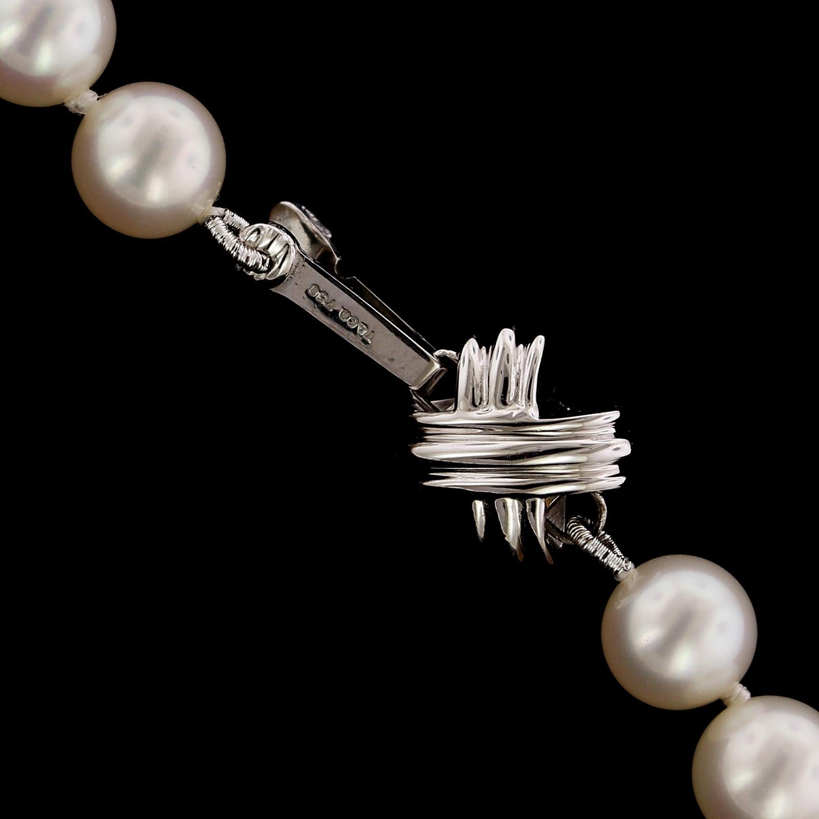Contemporary Tiffany & Co. 18 Karat White Gold Cultured Pearl Necklace For Sale