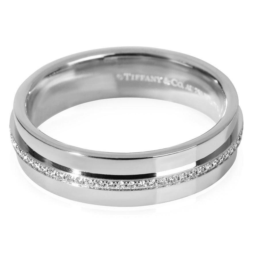 Tiffany & Co. 18k White Gold Diamond T Ring 8 In Excellent Condition For Sale In Los Angeles, CA