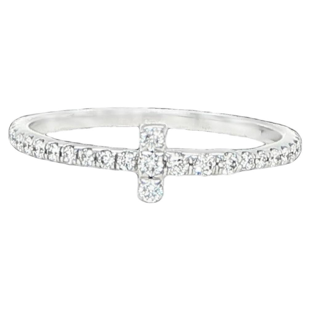 Tiffany & Co. 18K Weißgold Diamant T Ring im Angebot