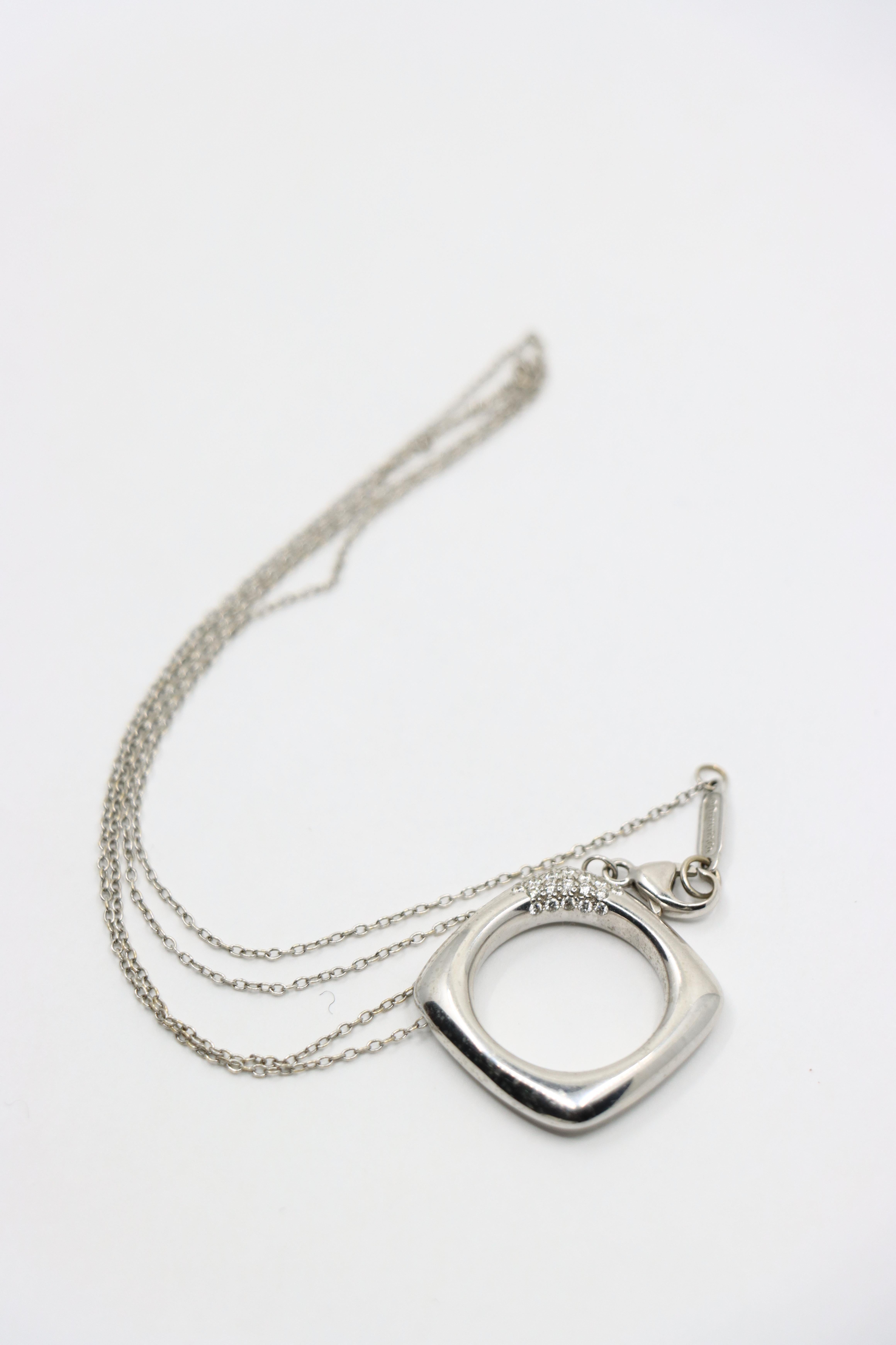 Collana con ciondolo quadrato con diamanti in oro bianco 18 carati di Tiffany & Co. in vendita 5