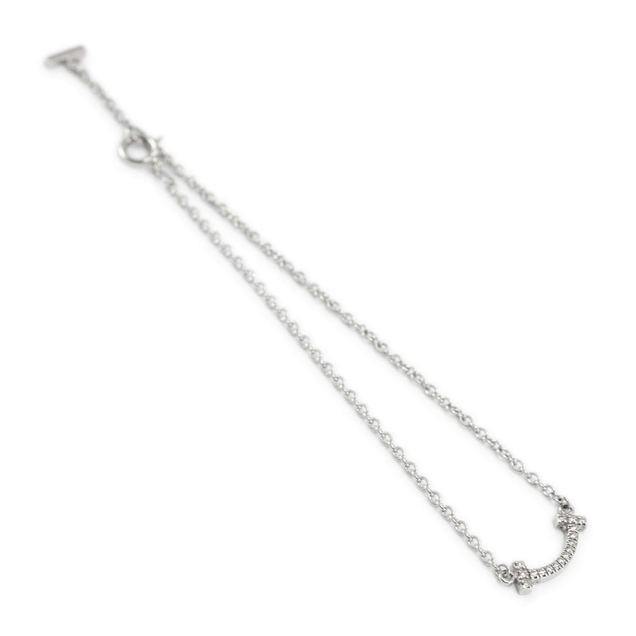 Tiffany & Co. 18 Karat Weißgold Pave Diamant T Smile Mini-Gliederarmband mit Diamanten (Rundschliff)