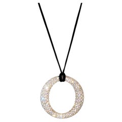 Tiffany & Co 18K White Gold Pendant Necklace with 2.6 Carats Round F VS Diamonds