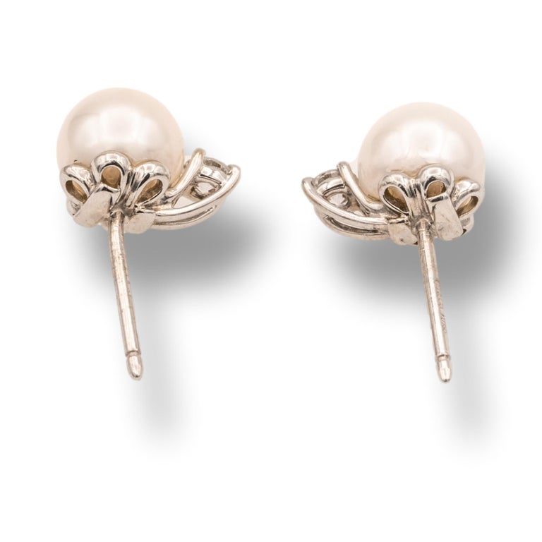 Tiffany signature sales pearl earrings