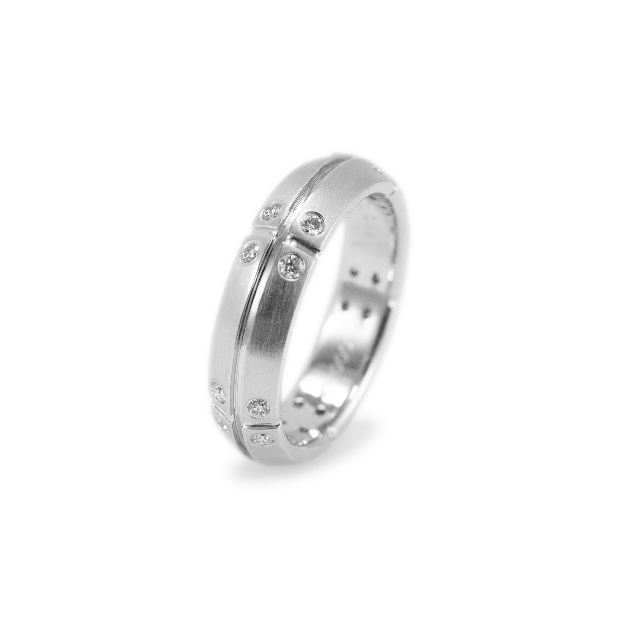 Taille ronde Tiffany & Co., bague Stre America en or blanc 18 carats et diamants en vente