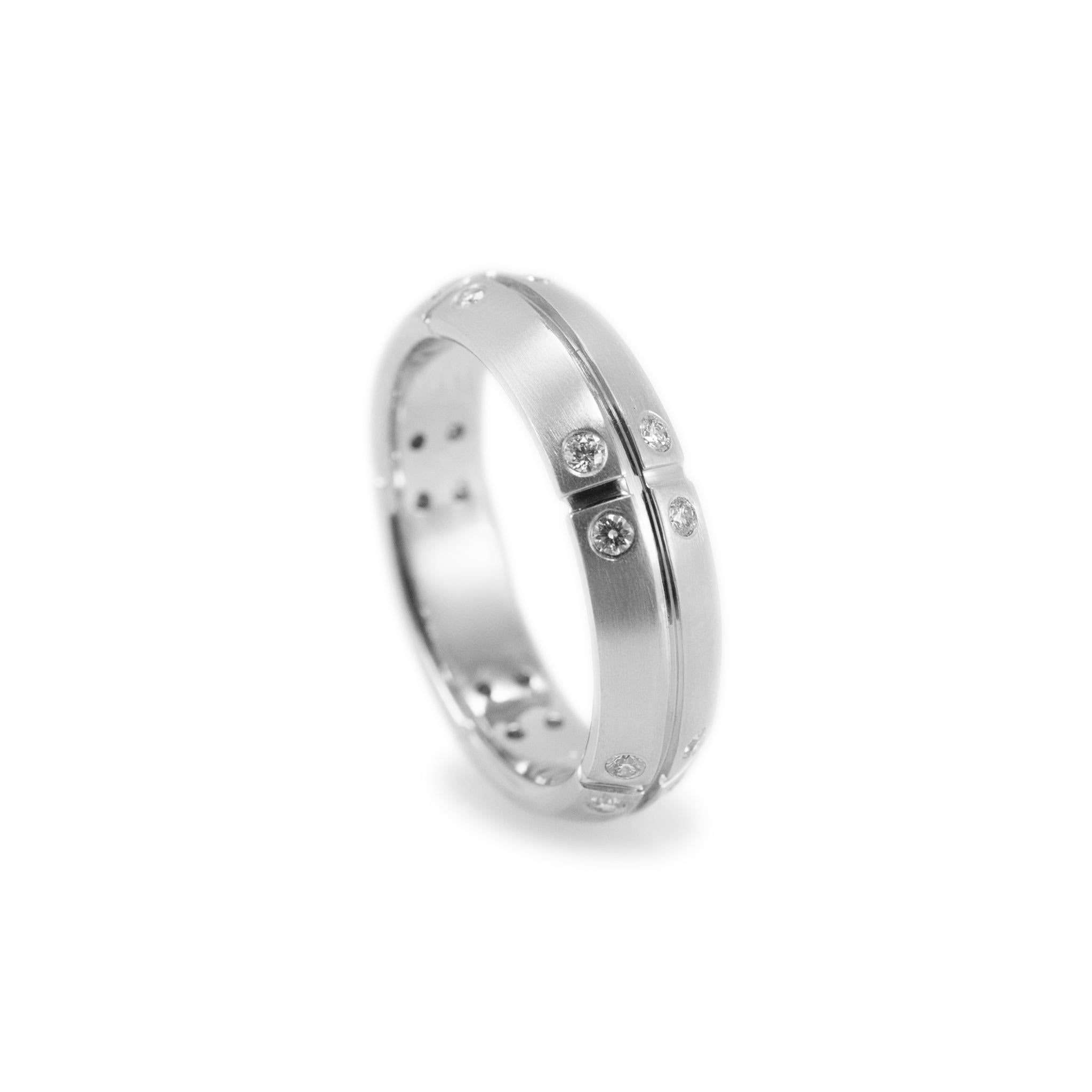 Tiffany & Co., bague Stre America en or blanc 18 carats et diamants Excellent état - En vente à Houston, TX