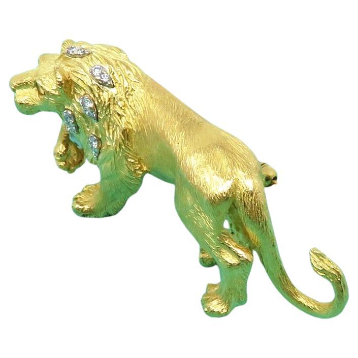 Tiffany & Co.  18k Emerald Diamond Yellow Brooch In Excellent Condition For Sale In Chicago, IL