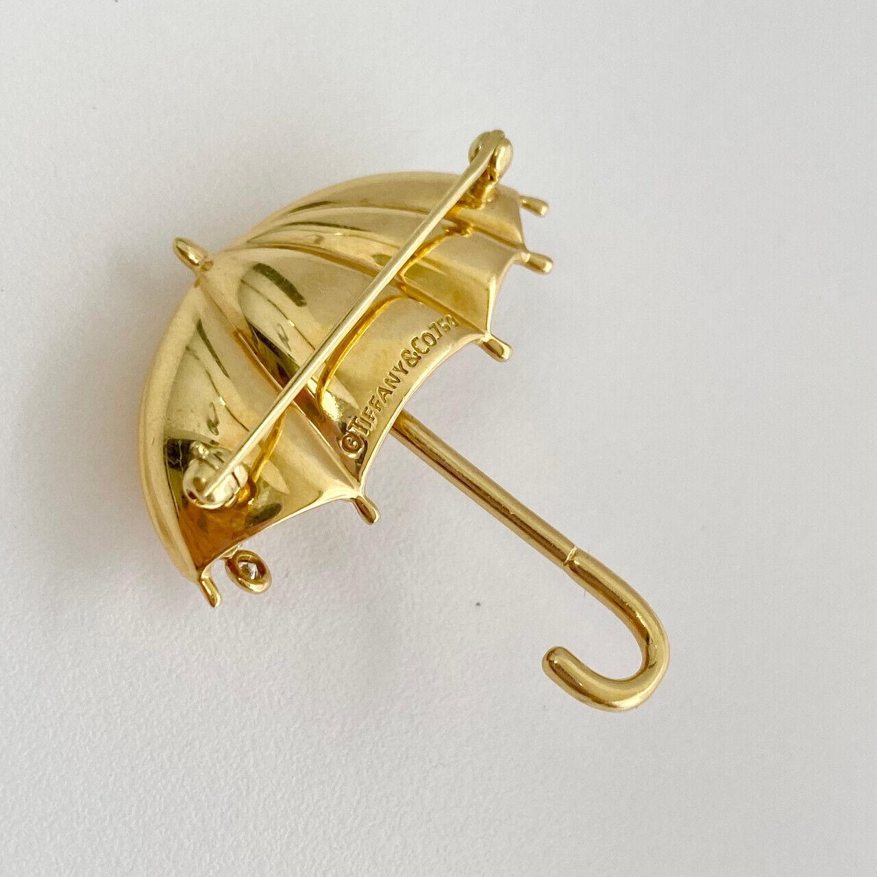 Artisan Tiffany & Co Broche pour parapluies en or jaune 18 carats avec diamants taille ronde de 0,12 carat en vente