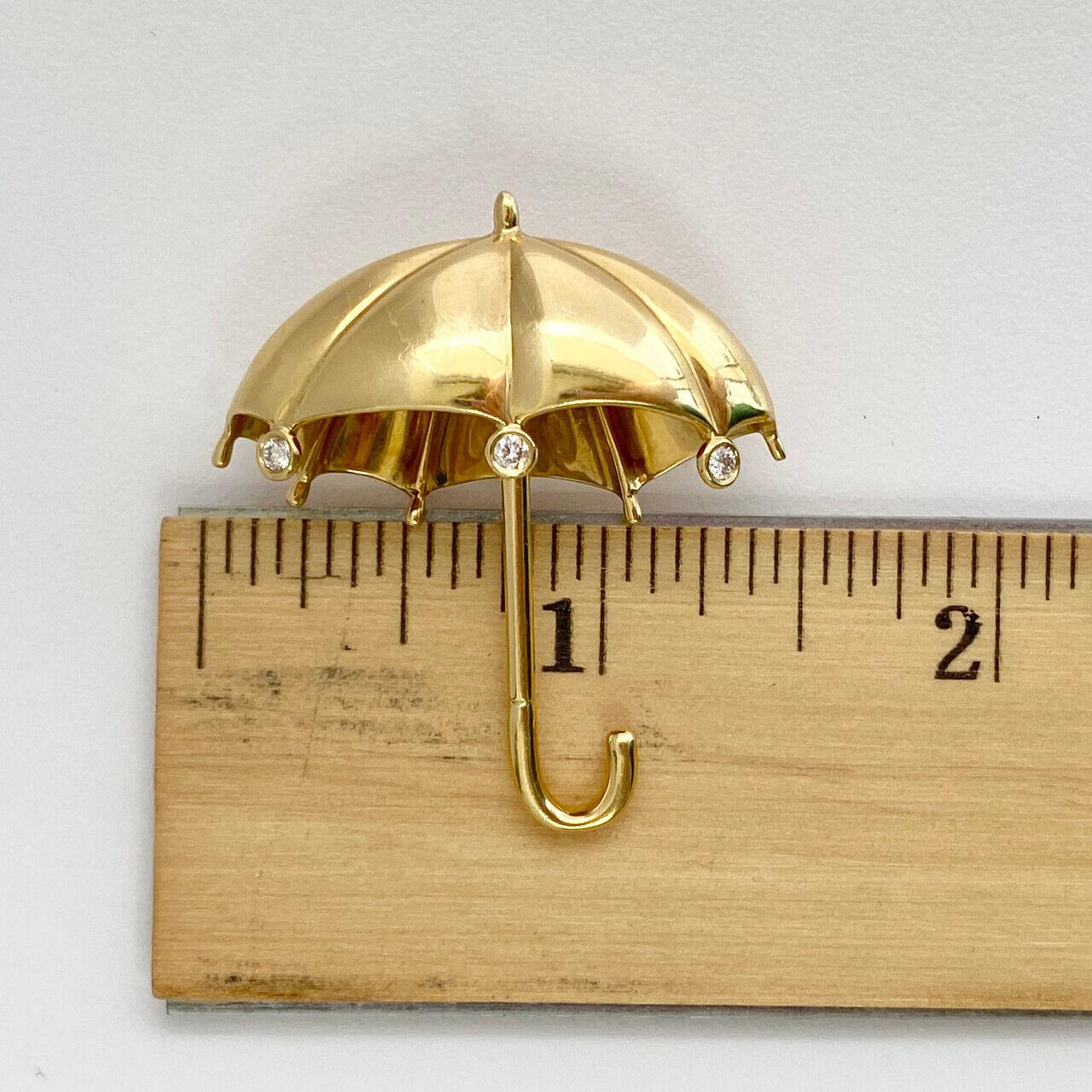 Taille ronde Tiffany & Co Broche pour parapluies en or jaune 18 carats avec diamants taille ronde de 0,12 carat en vente