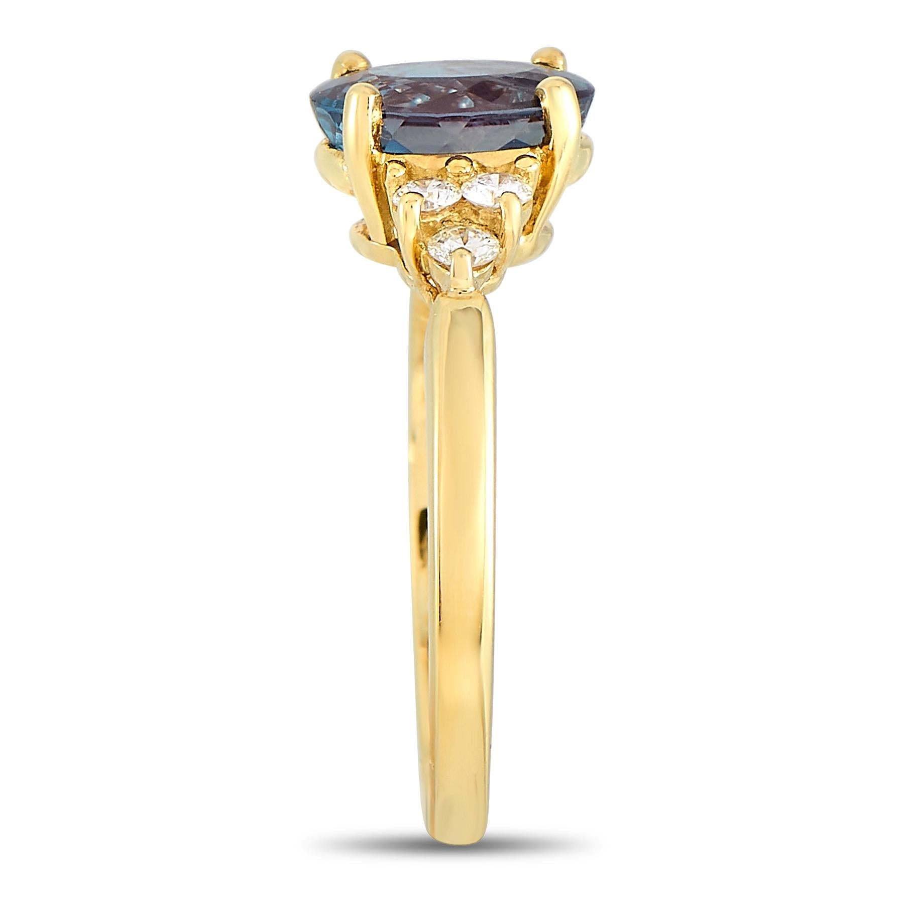 Round Cut Tiffany & Co. 18 Karat Yellow Gold 0.21 Carat Diamond and Alexandrite Ring