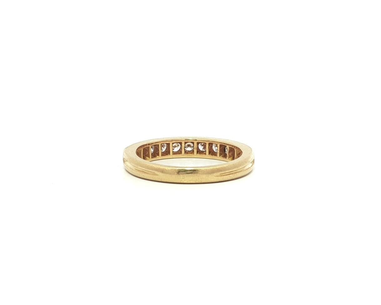 Anello a fascia con diamanti incastonati Tiffany & Co. in oro giallo 18 carati da 0,35 ct. in vendita 6