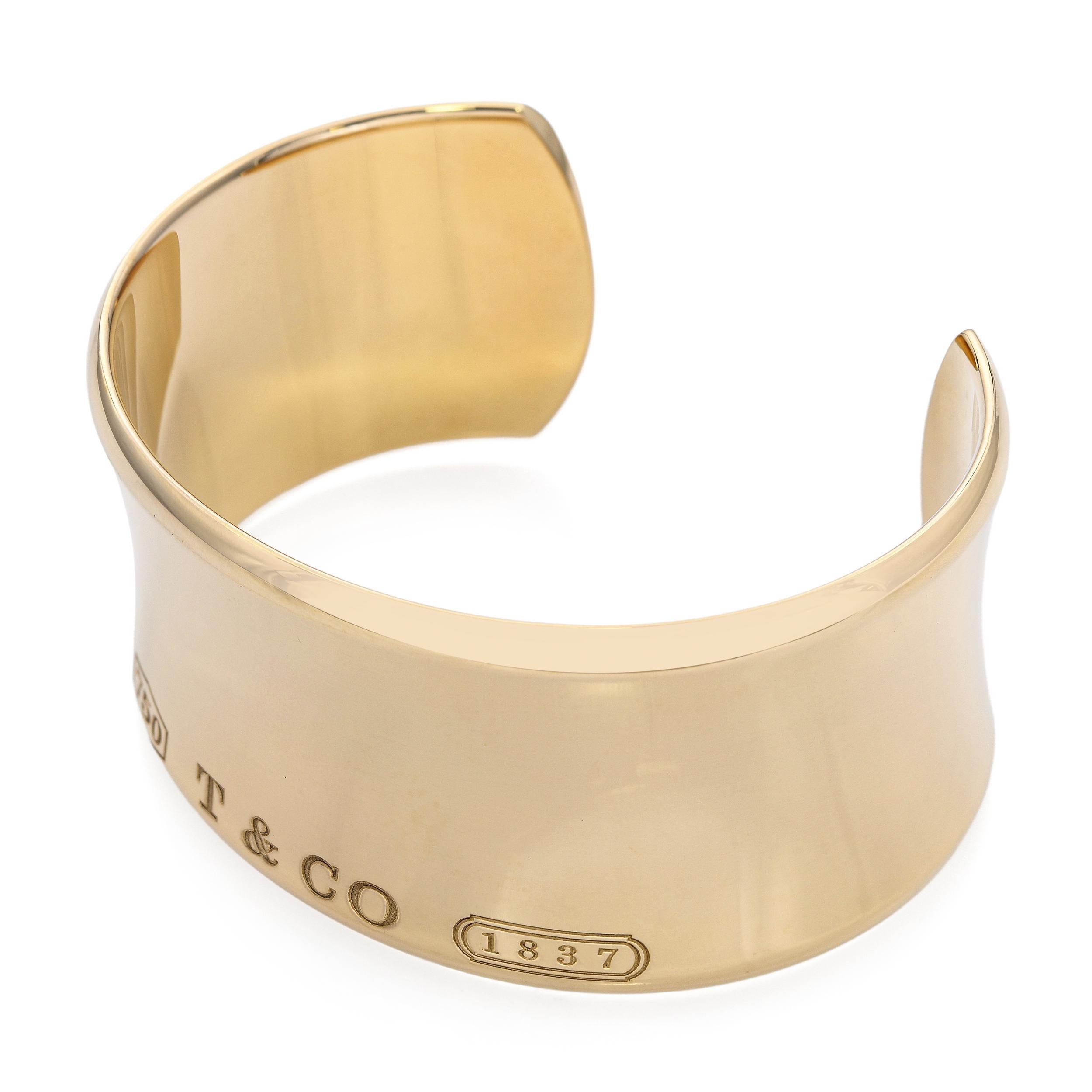 Tiffany & Co 18k Yellow Gold 1837 Wide Cuff Bracelet en Bueno estado para la venta en New York, NY